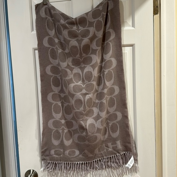 Coach NWT scarf - Picture 1 of 3